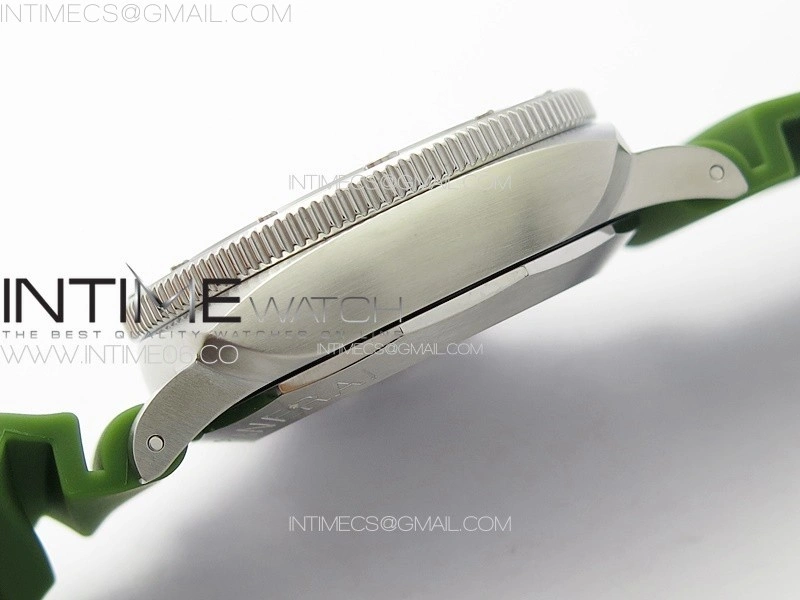 PAM1226 Submersible TTF Best Edition White Dial On Green Rubber Strap P.900 Clone